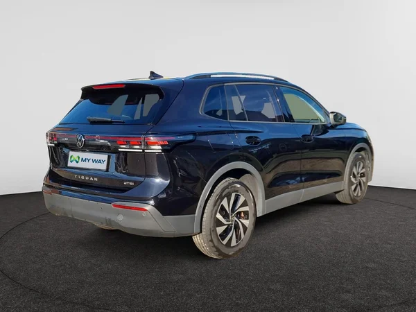 VOLKSWAGEN Tiguan (2024) — foto 20 van 23