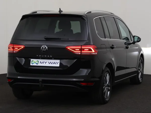VOLKSWAGEN Touran (2025) — foto 10 van 19