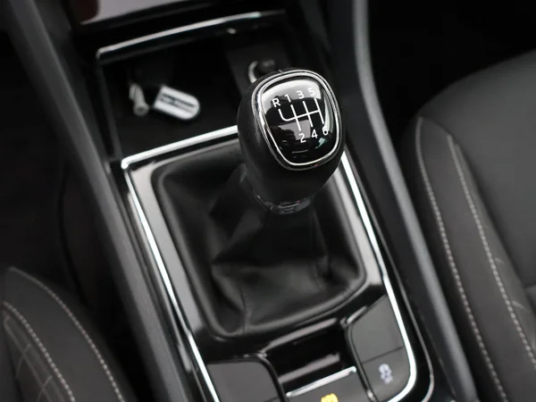 SKODA Karoq (2020) — foto 11 van 23