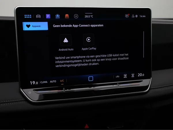 VOLKSWAGEN Tiguan (2024) — foto 10 van 20