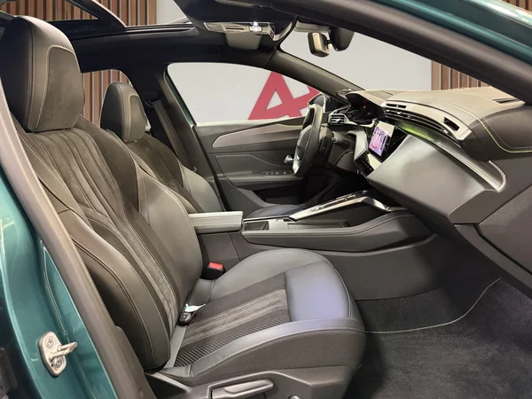 Peugeot 308 (2022) — foto 20 van 29