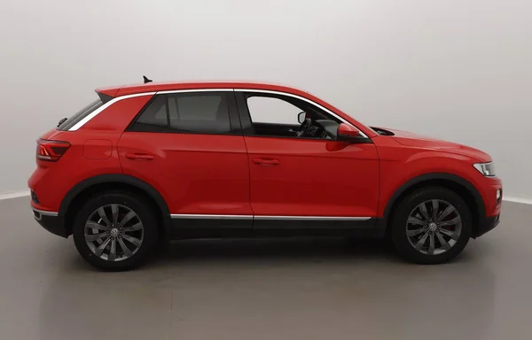 Volkswagen T-Roc (2018) — foto 26 van 29
