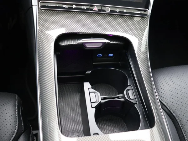 Mercedes-Benz C-Klasse (2025) — foto 6 van 30