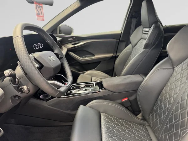 AUDI Q6 e-tron (2026) — foto 14 van 15