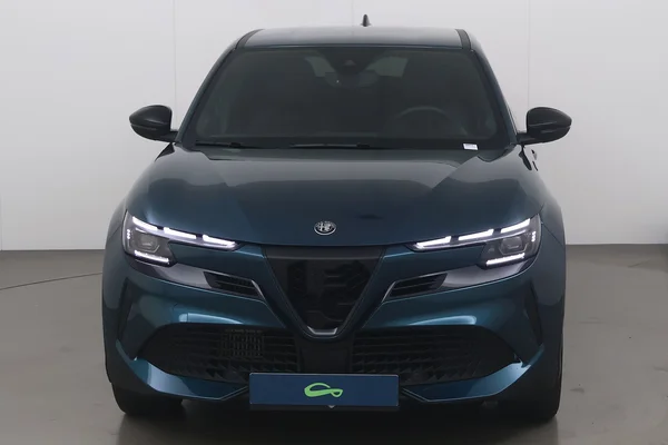 Alfa Romeo Junior (2025) — foto 12 van 20