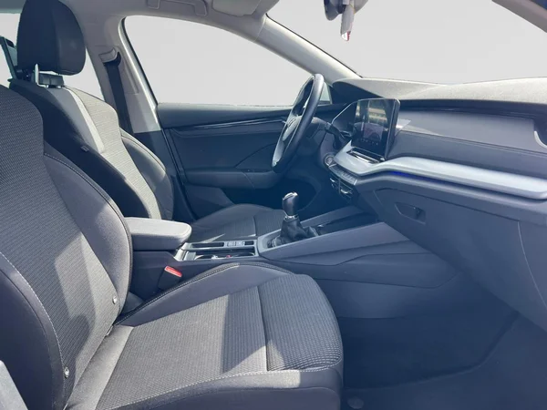 SKODA Octavia Combi Dsl (2023) — foto 3 van 18