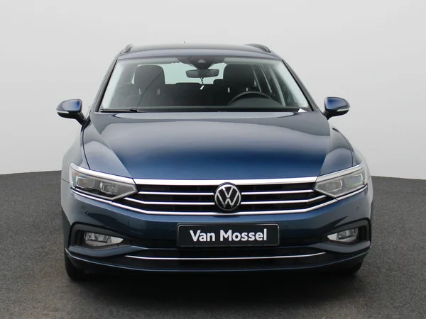 Volkswagen Passat (2022) — foto 23 van 44