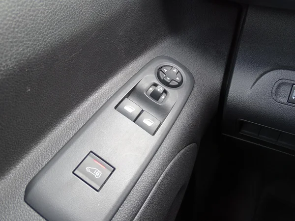 Peugeot Partner (2021) — foto 15 van 25