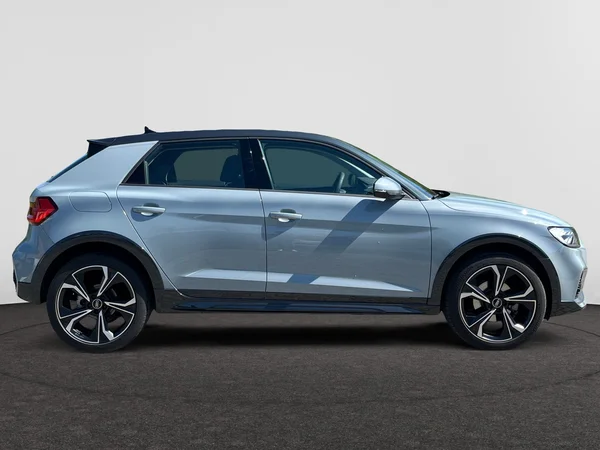 AUDI A1 allstreet (2025) — foto 2 van 22
