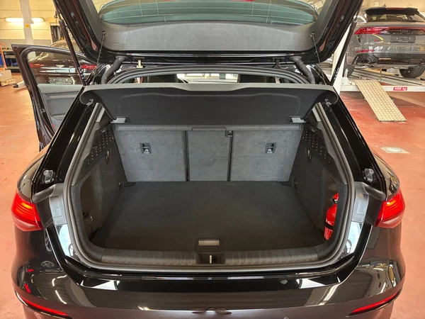 AUDI A3 Sportback (2024) — foto 4 van 20