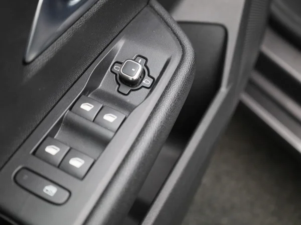 Opel Astra (2023) — foto 18 van 37