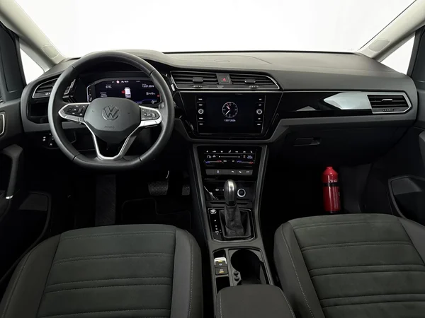 VOLKSWAGEN Touran (2025) — foto 14 van 19