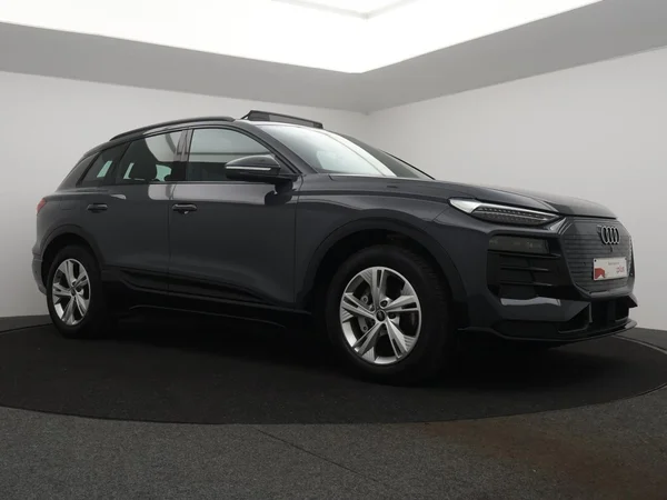 AUDI Q6 e-tron (2025) — foto 4 van 29