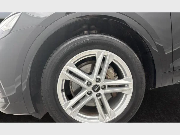Audi Q5 Sportback (2022) — foto 35 van 36