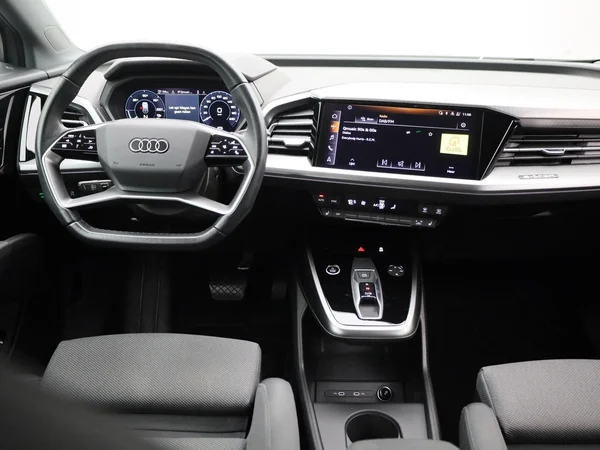 Audi Q4 e-tron (2024) — foto 48 van 50
