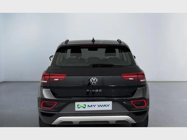 Volkswagen T-Roc (2022) — foto 13 van 15