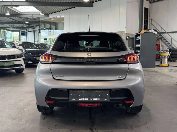 Peugeot 208 (2021) — foto 10 van 15