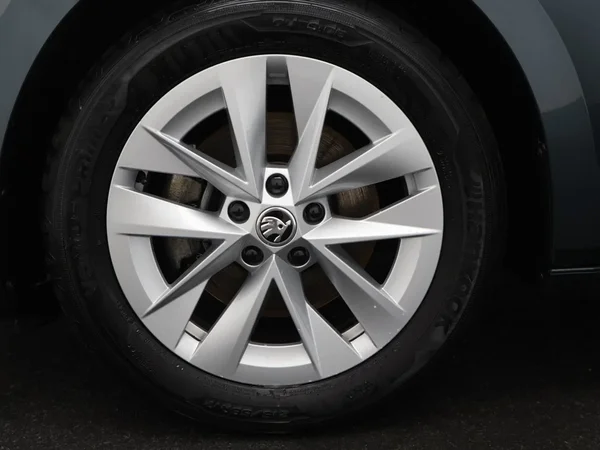 Škoda Superb (2022) — foto 10 van 21