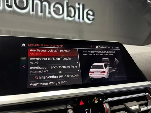 Bmw 330 (2020) — foto 11 van 36