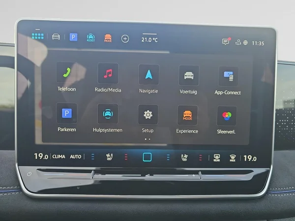 VOLKSWAGEN Tiguan (2026) — foto 16 van 16