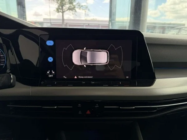 Volkswagen Golf (2024) — foto 7 van 23
