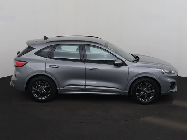 FORD Kuga (2022) — foto 24 van 28