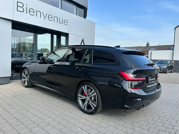 Bmw 330 (2021) — foto 22 van 31