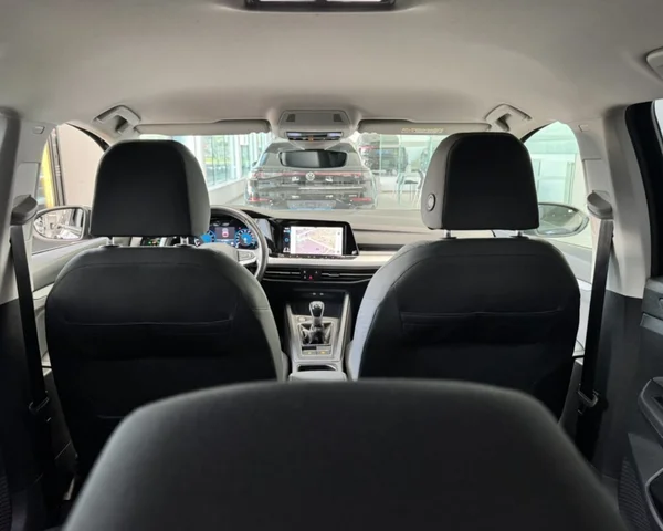 Volkswagen Golf (2021) — foto 8 van 30