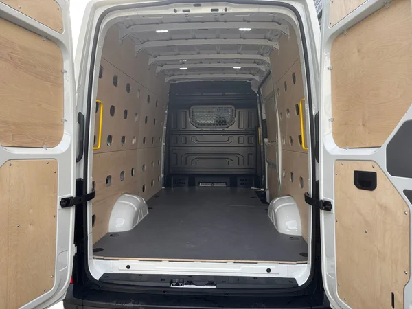 VOLKSWAGEN Crafter 35 Fou Mwb Hr (2025) — foto 11 van 24