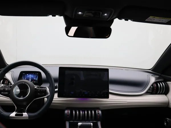 BYD ATTO 3 (2023) — foto 18 van 32