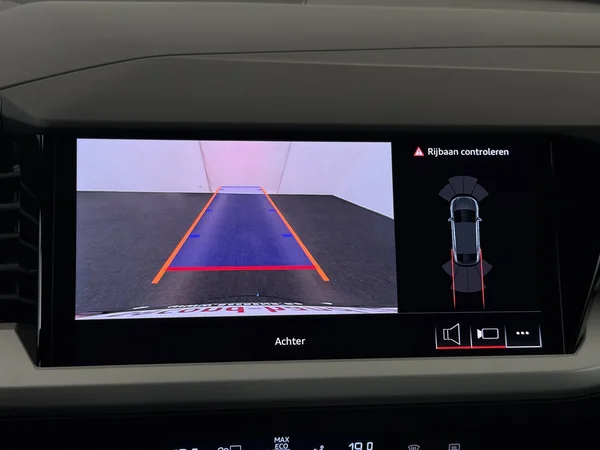 AUDI Q4 e-tron (2024) — foto 11 van 31
