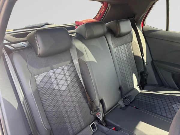 VOLKSWAGEN T-Cross (2024) — foto 11 van 24