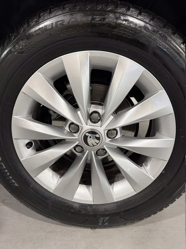Skoda Karoq (2021) — foto 27 van 54