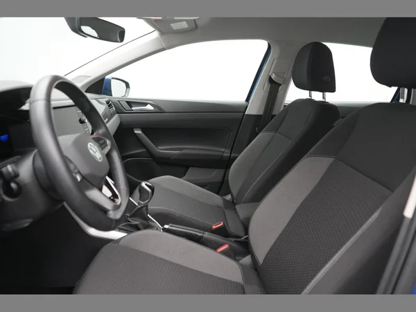 VOLKSWAGEN Polo (2023) — foto 2 van 25