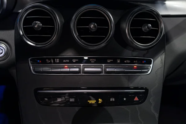 Mercedes-Benz GLC (2022) — foto 25 van 38