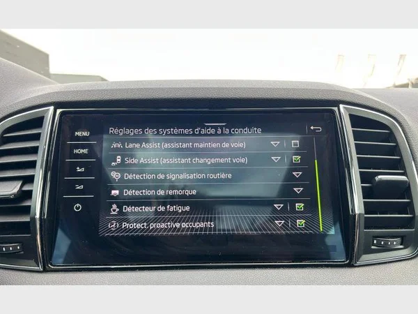 Skoda Karoq (2020) — foto 8 van 32