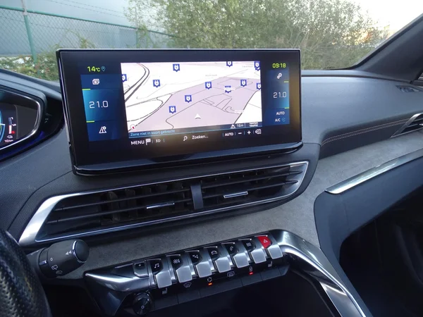 Peugeot 3008 (2021) — foto 10 van 30