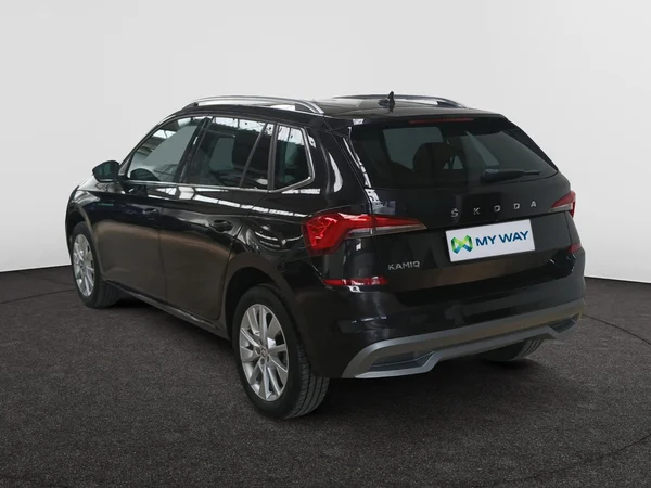 SKODA Kamiq (2022) — foto 9 van 19