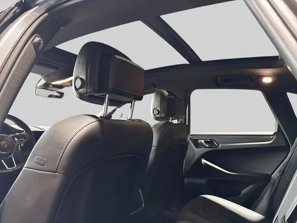 Porsche Macan (2021) — foto 9 van 19