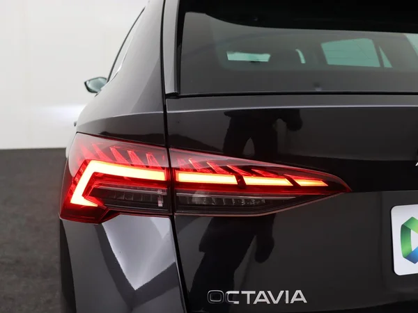SKODA Octavia SW (2025) — foto 6 van 19