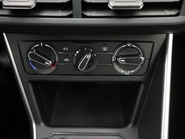 VOLKSWAGEN Taigo (2022) — foto 15 van 28