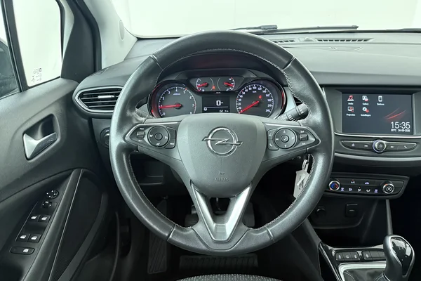 Opel Crossland (2022) — foto 2 van 17