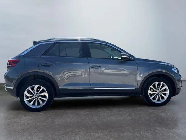 VOLKSWAGEN T-Roc (2023) — foto 29 van 31