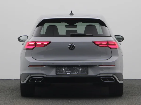 VOLKSWAGEN Golf VIII (2023) — foto 17 van 20