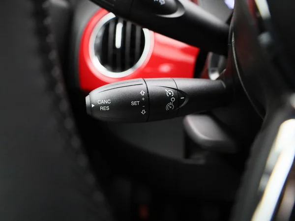 Fiat 500C (2023) — foto 14 van 37