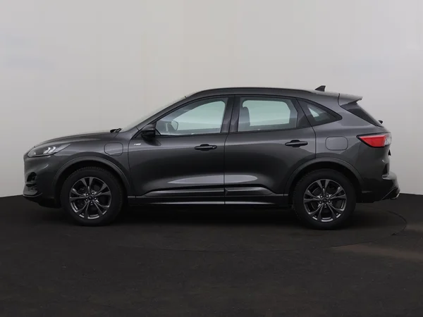 FORD Kuga (2023) — foto 12 van 30