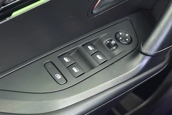 Peugeot 2008 (2020) — foto 8 van 37