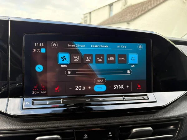 VOLKSWAGEN Caddy Maxi (2023) — foto 6 van 20
