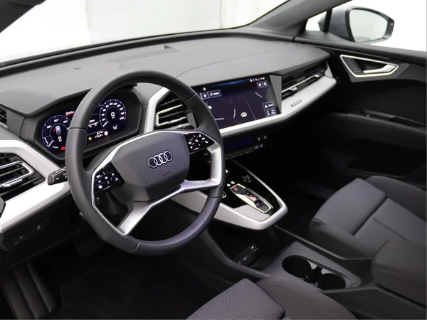 AUDI Q4 Sportback e-tron (2022) — foto 6 van 18