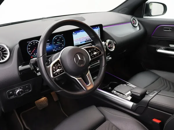 Mercedes-Benz EQA (2024) — foto 17 van 34